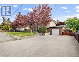 3325 McGregor Road, west kelowna, British Columbia