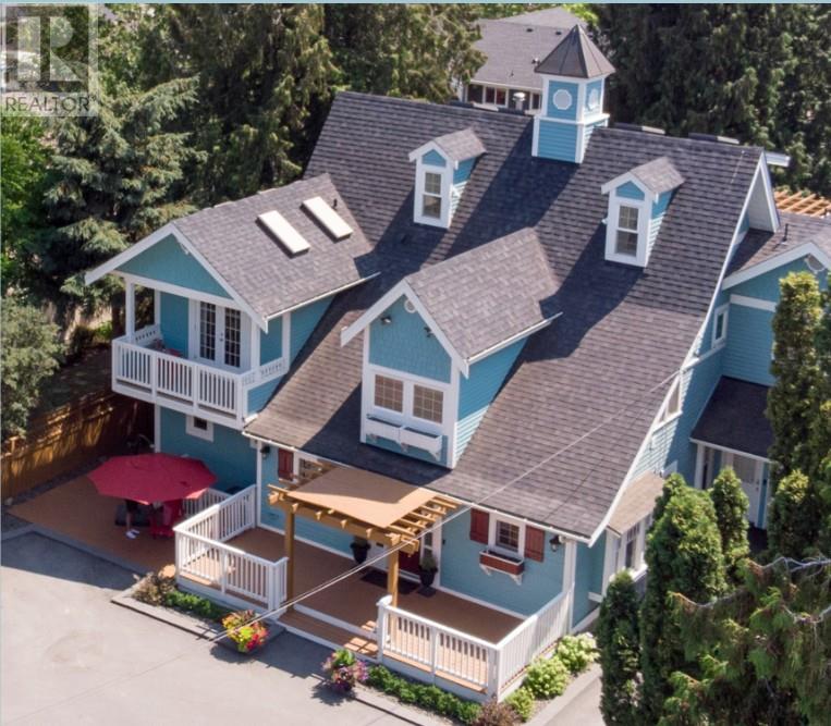 1009 Lawrence Avenue, kelowna, British Columbia