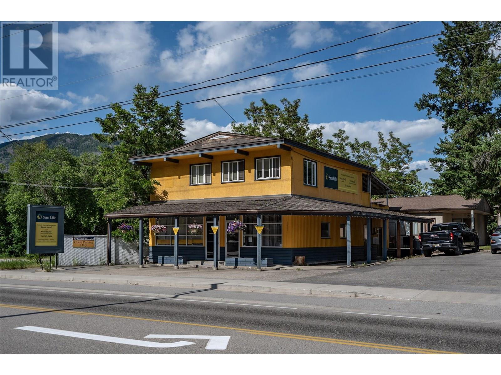 1451 Columbia Avenue, castlegar, British Columbia