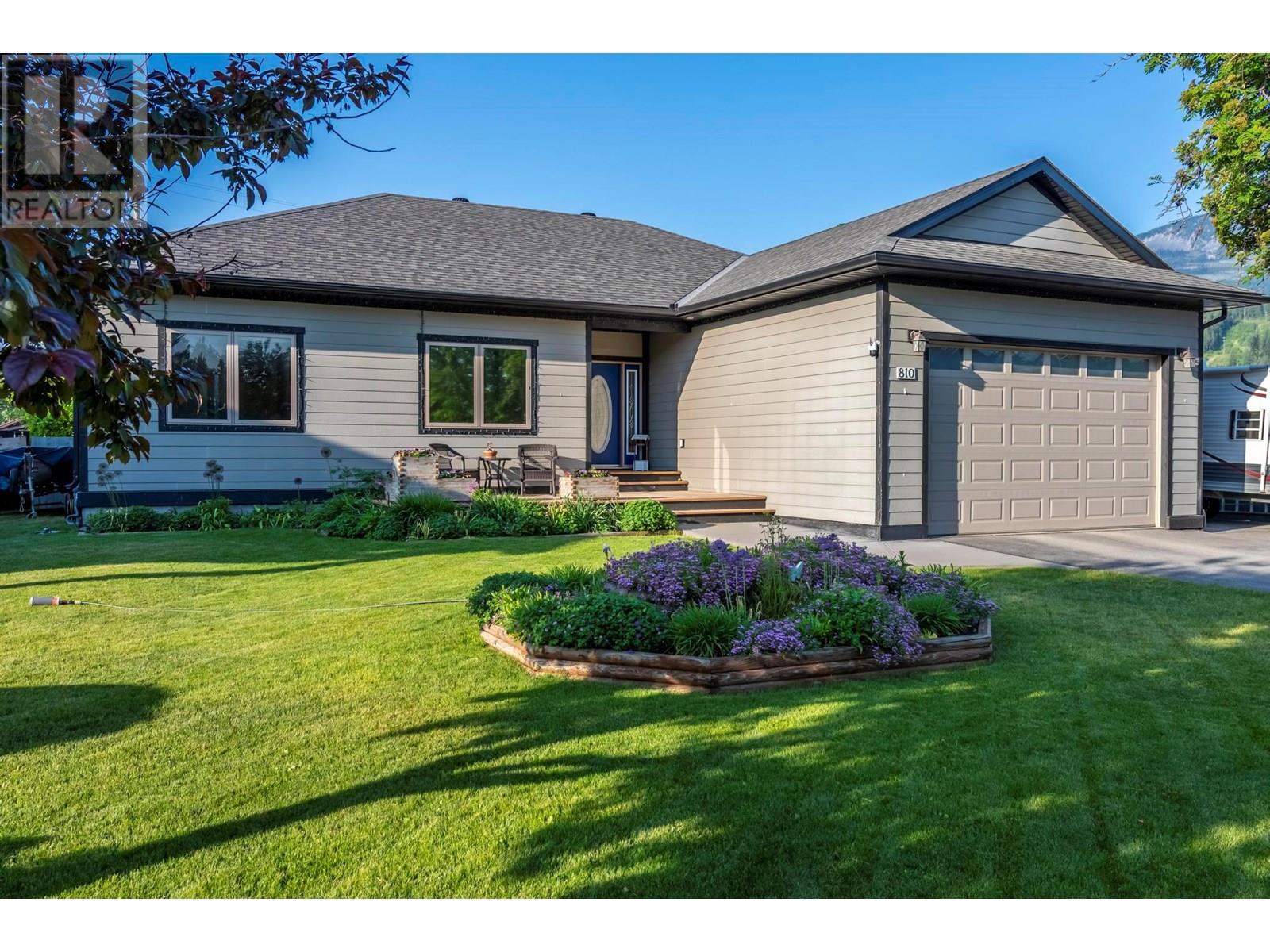 810 12th Street S, golden, British Columbia