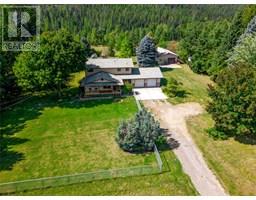 1802 PASS CREEK Road, castlegar, British Columbia