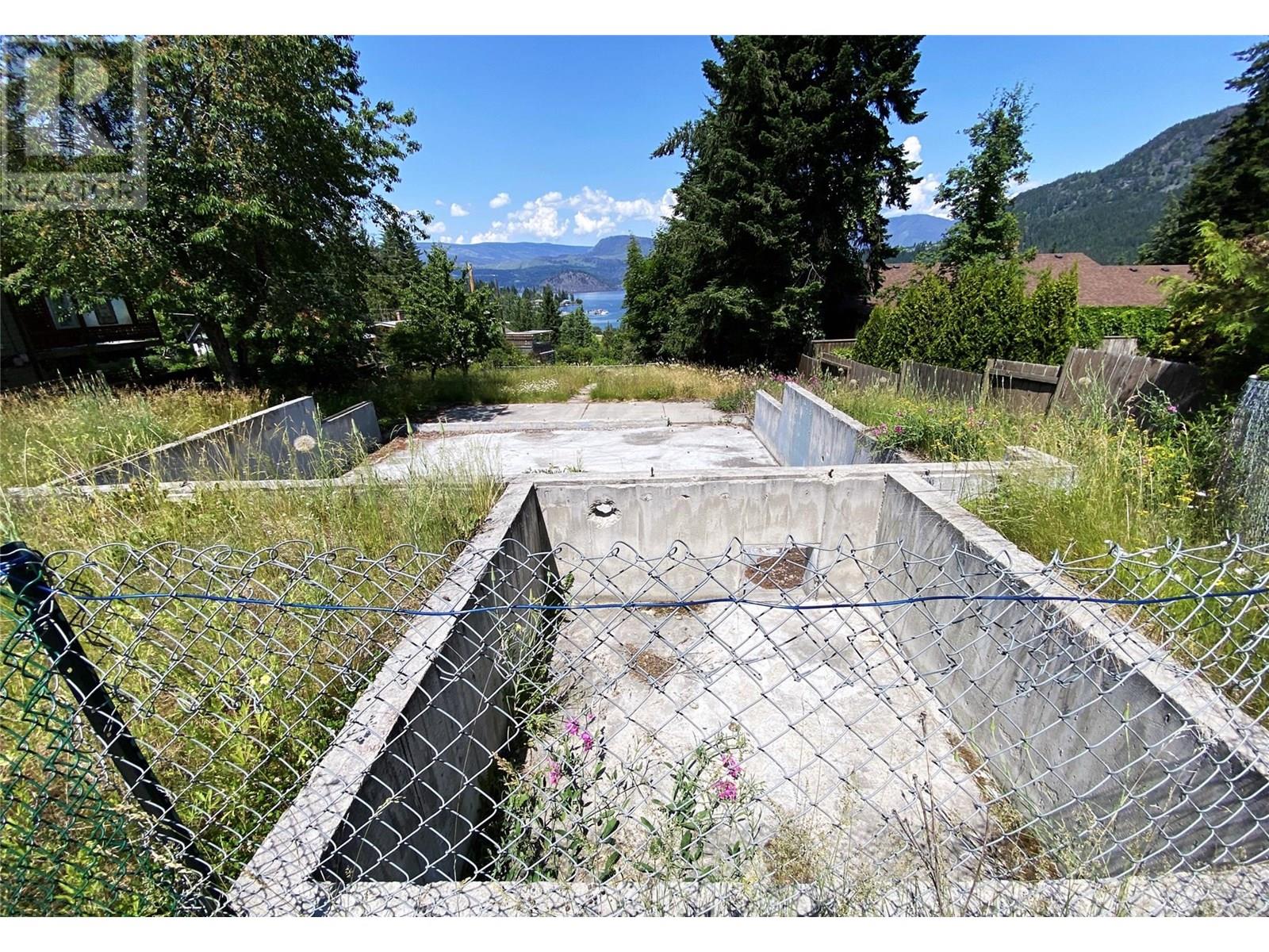 2596 Bayview Road, blind bay, British Columbia