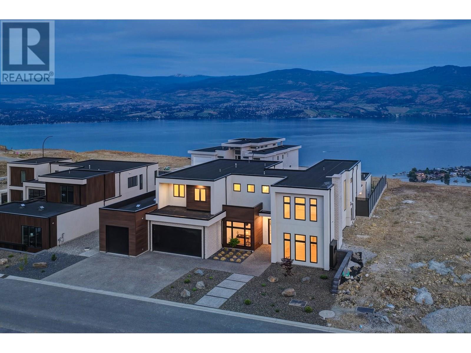 1392 Vineyard Drive, west kelowna, British Columbia