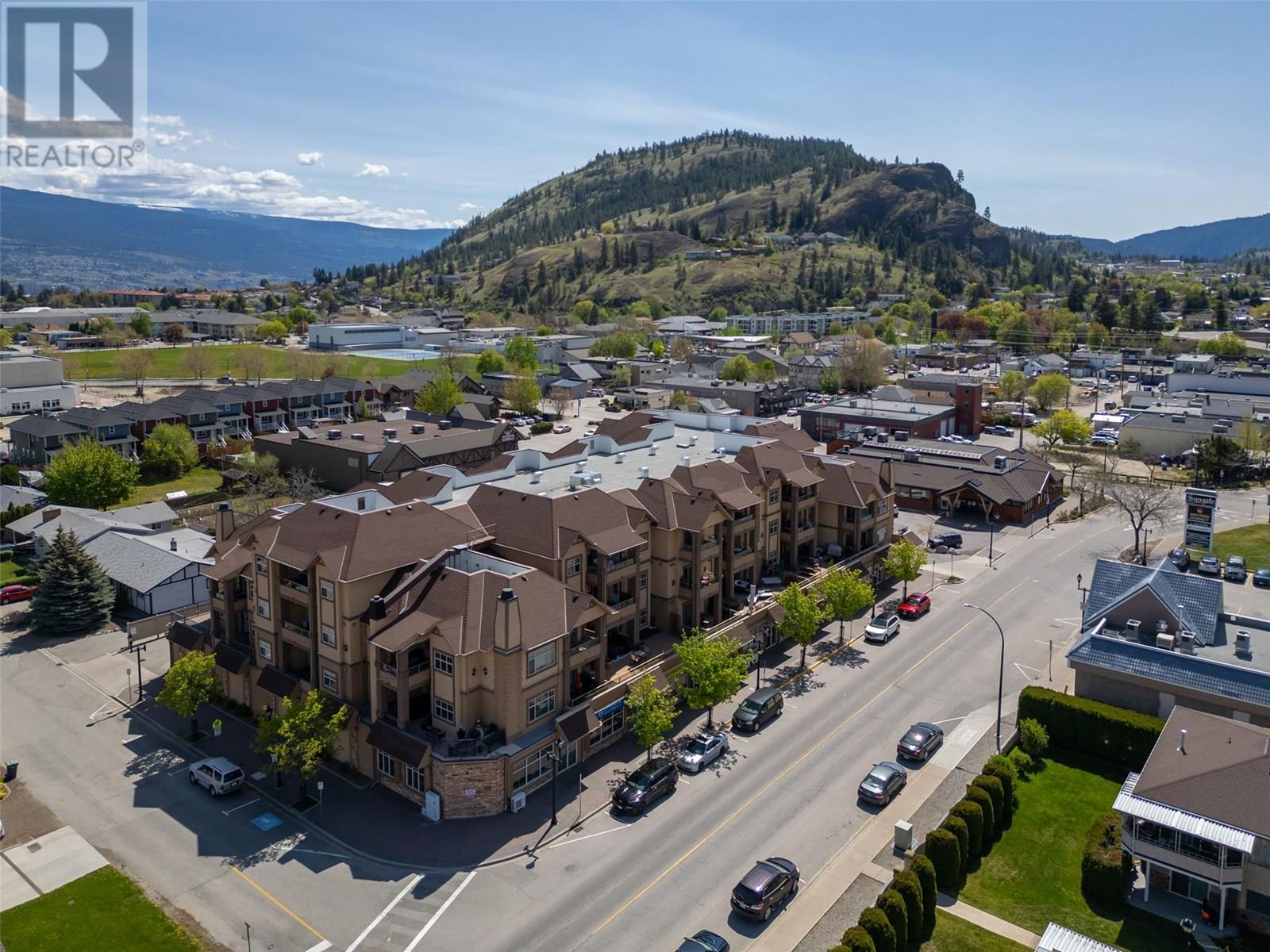 13615 VICTORIA Road Unit# 402, summerland, British Columbia