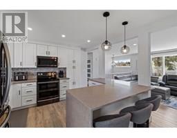 689 VALDES Drive, kamloops, British Columbia
